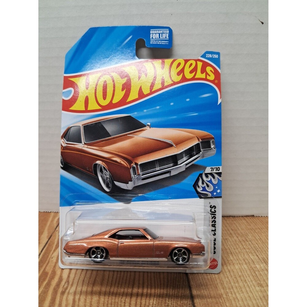 New 2026 Hot Wheels Copper Color ‘66 Buick Riviera Cool Classics #7/10!